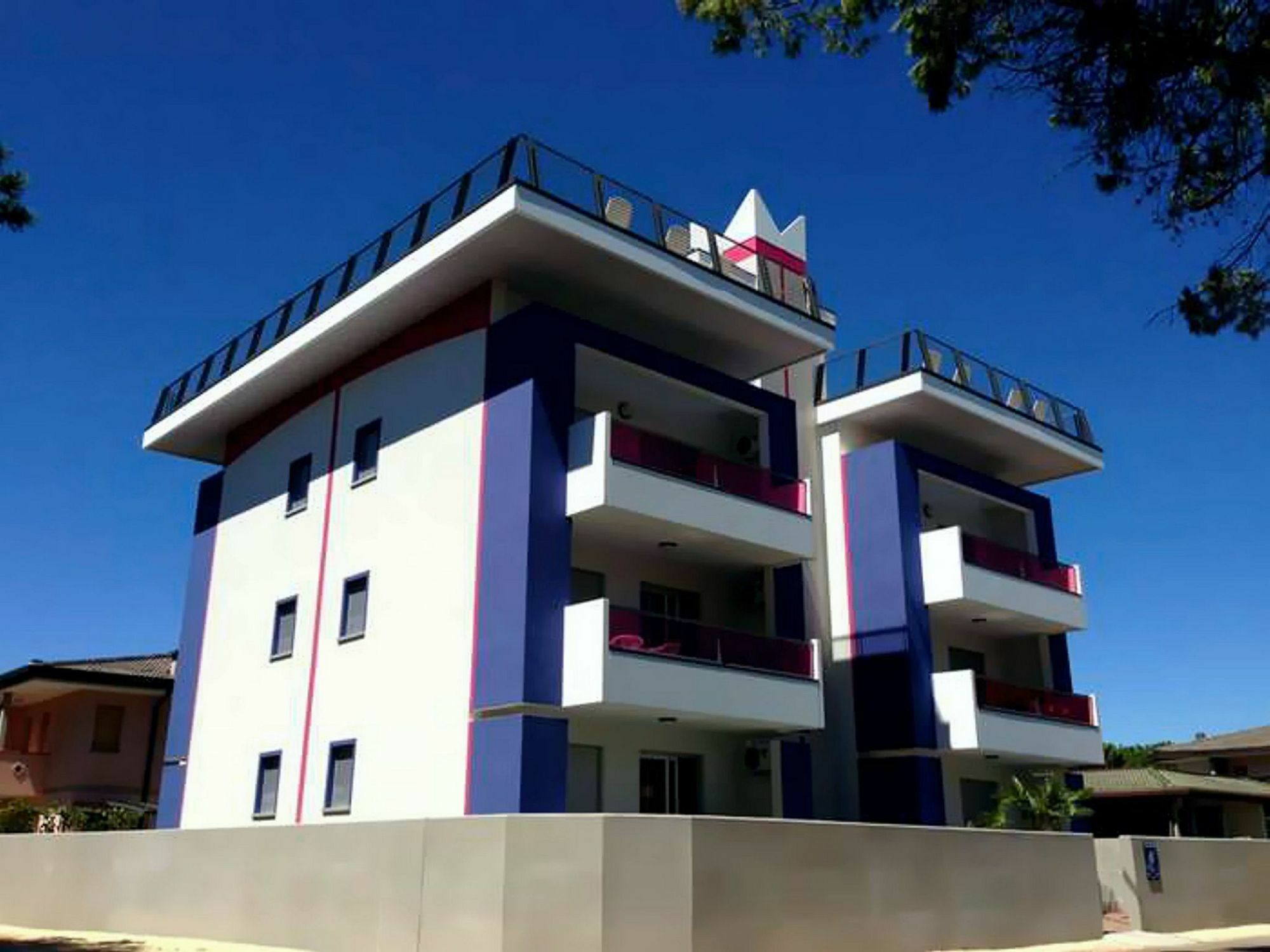 Regina Apartment